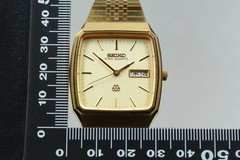 1982 Near MINT SEIKO King twin Quartz 32mm 9443-5020 Gold Dial Men’s Vintage