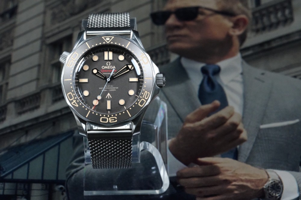 2025 Omega Seamaster 300M Bond 007 “No Time To Die” 210.90.42.20.01.001 FULL SET