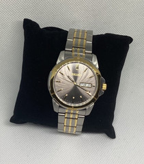 Seiko Men’s Watch SUR356 Quartz Gray Dial Day Date Two Tone Stainless Steel 39mm
