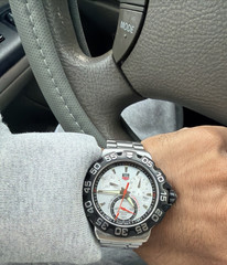 TAG Heuer Formula 1 Men’s Quartz Chronograph 200m 42mm Silver Dial Black Bezel