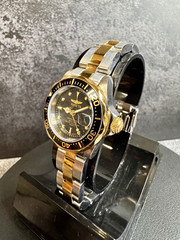 Invicta Pro Diver Lady 8941 Women’s 24.5mm Two-Tone Black Dial Quartz Dive Watch