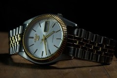 Seiko 5 SNXJ90 Two Tone White Dial 7S26 Automatic Men’s Watch Pre-Owned