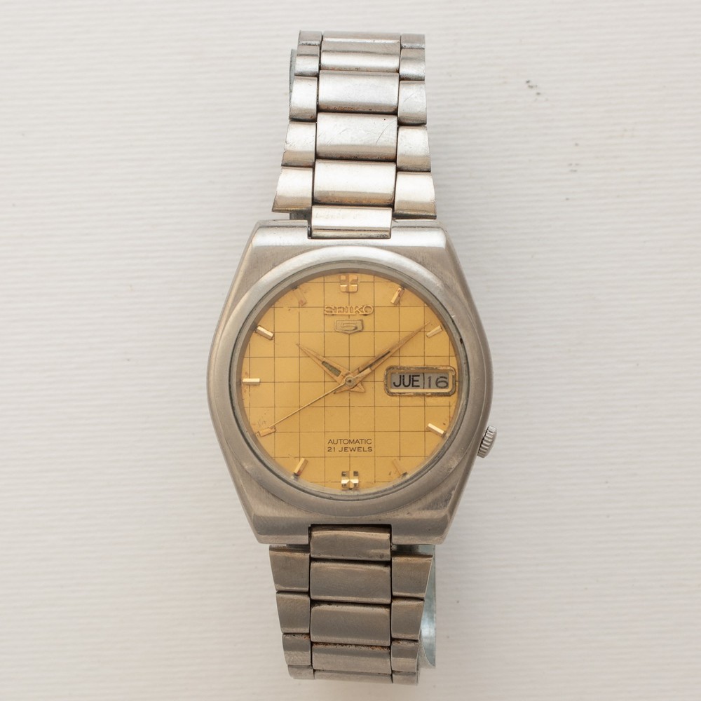 Vintage Seiko 5 Automatic 7019-8180 Yellow Honeycomb Dial Stainless Steel Watch