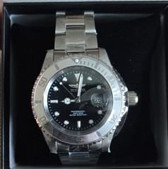 Invicta Professional Men’s Diver 200m Quartz Black Dial Date SS Watch w/Box