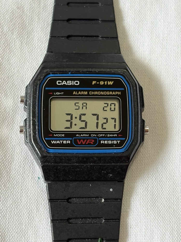 Casio F-91W Digital Watch Alarm Chronograph Black Works
