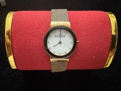 Skagen Freja 358SRRD Women Rose-Tone Mesh Analog Dial Quartz Needs Battery A1149