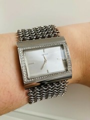 Guess woman watch with Svarovsky and Stainless Steel Strap 