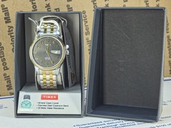 Timex T26481, Easy Reader, Men’s, 2-Tone Expansion, Day/Date, Indiglo.