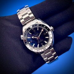2025 OMEGA Seamaster Planet Ocean 600M “Oreo” Reference 215.30.44.22.01.001