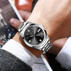 Sophisticated Men’s Dress Watch in Stainless Steel – Big Face, Luminous Features