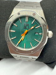 JP Royal Verde – NH36A Automatic, Green Tapisserie Dial, Integrated Bracelet, Sa