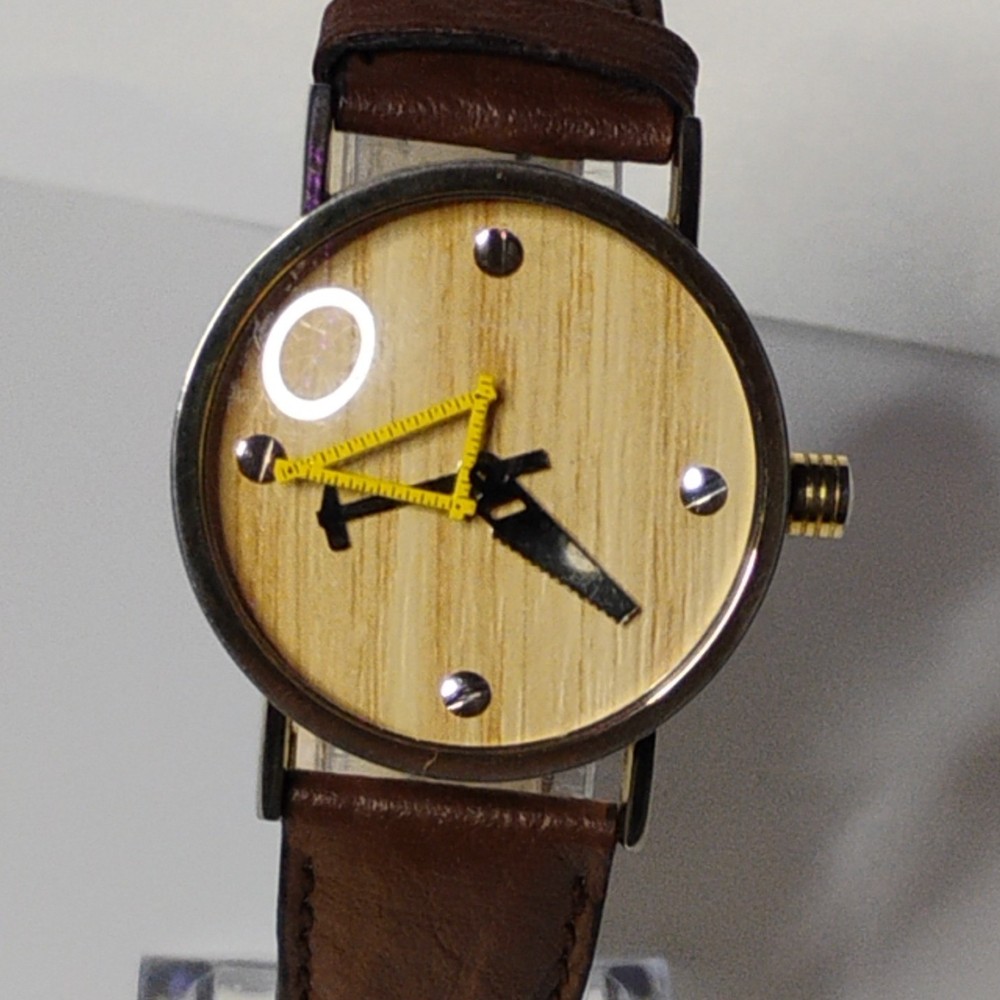 Consort Analog Wood Grain Beige Dial Brown Leather Stainless Steel Wristwatch